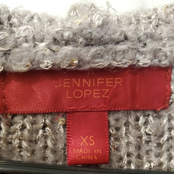 JLo Pullover - Picture 5 of 5